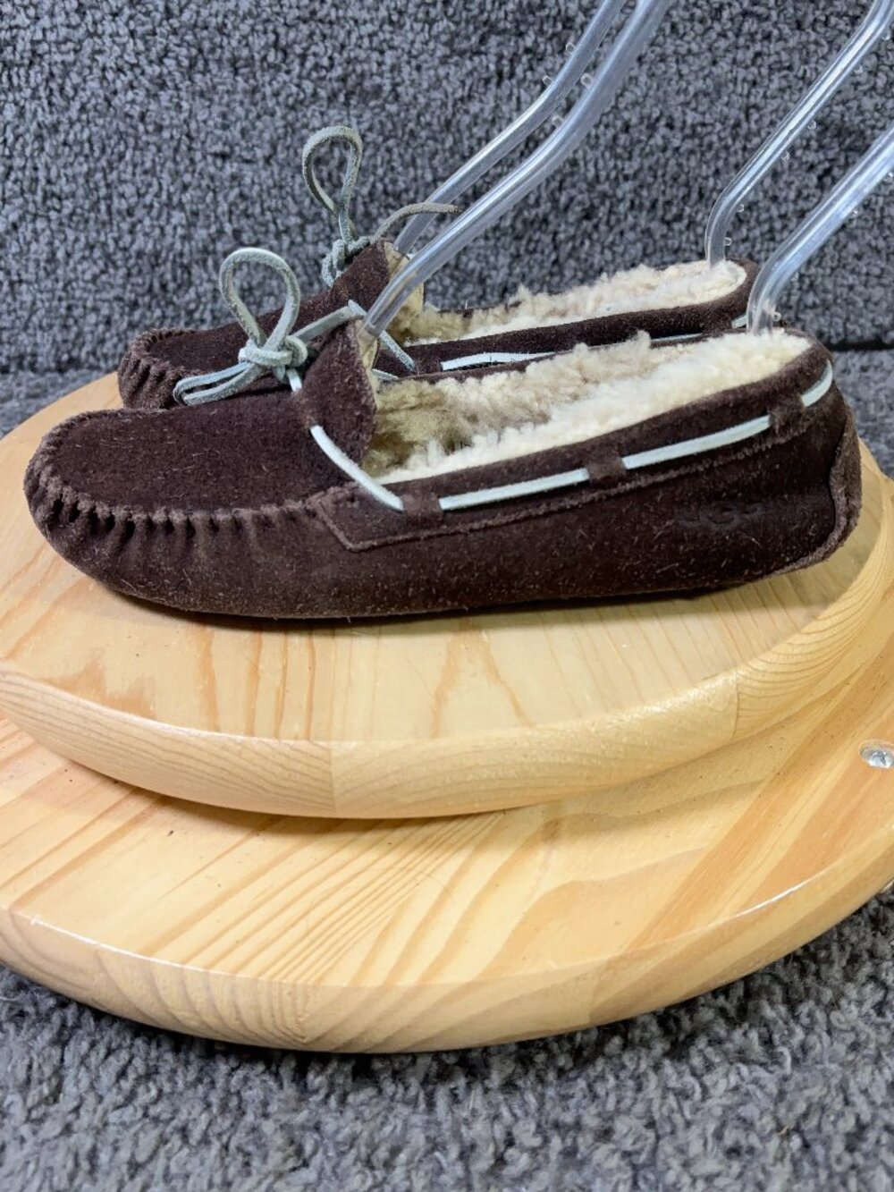 UGG Dakota Moccasin Slippers Women Size 7 Brown Suede Sheepskin Shearling Lined